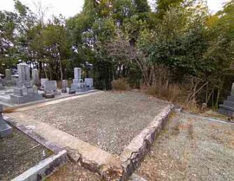 墓地跡地を整地