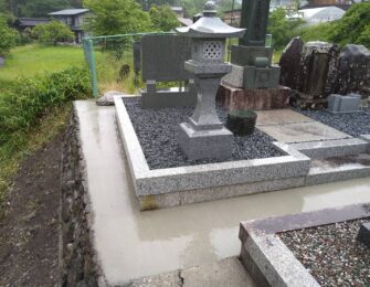 化粧砂利を敷き詰め完了です