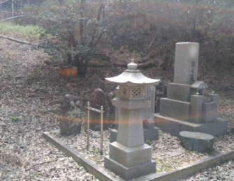 石碑・副碑・灯篭を持帰り洗浄いたします