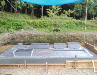 樹脂砂利・貼石施工で防草対策万全です