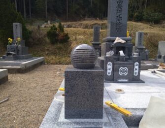 オリジナルの角置き丸型灯篭