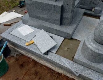 巻石内は貼石施工施しています