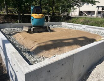 擁壁内の埋め戻し、真砂土転圧