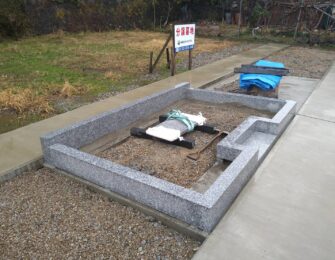 区画へ新設巻石工事をします